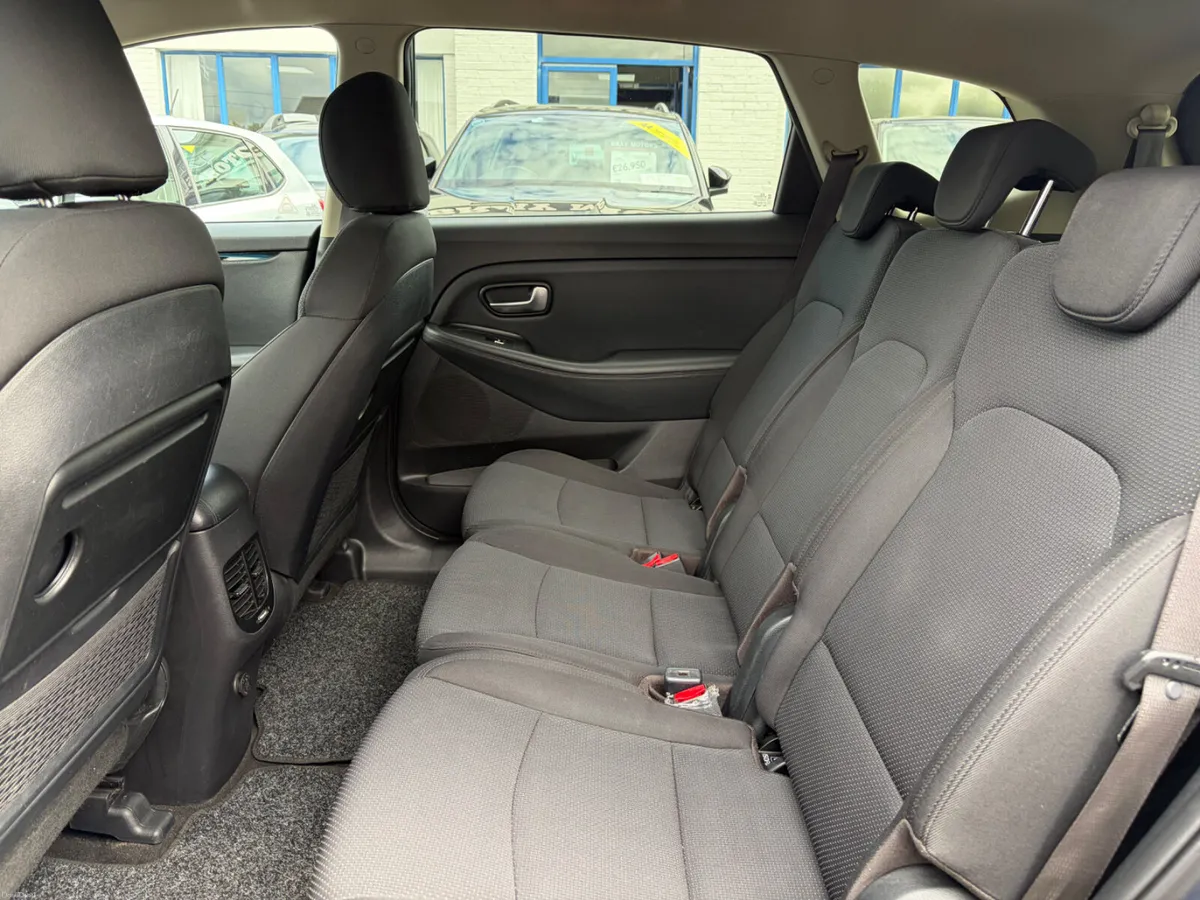 2016 KIA CARENS 1.7d EX 7 SEATER LOW KMS - Image 6
