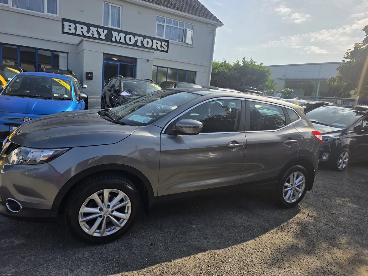 2015 NISSAN QASHQAI 1.5d SV VERY LOW KMS - Image 1