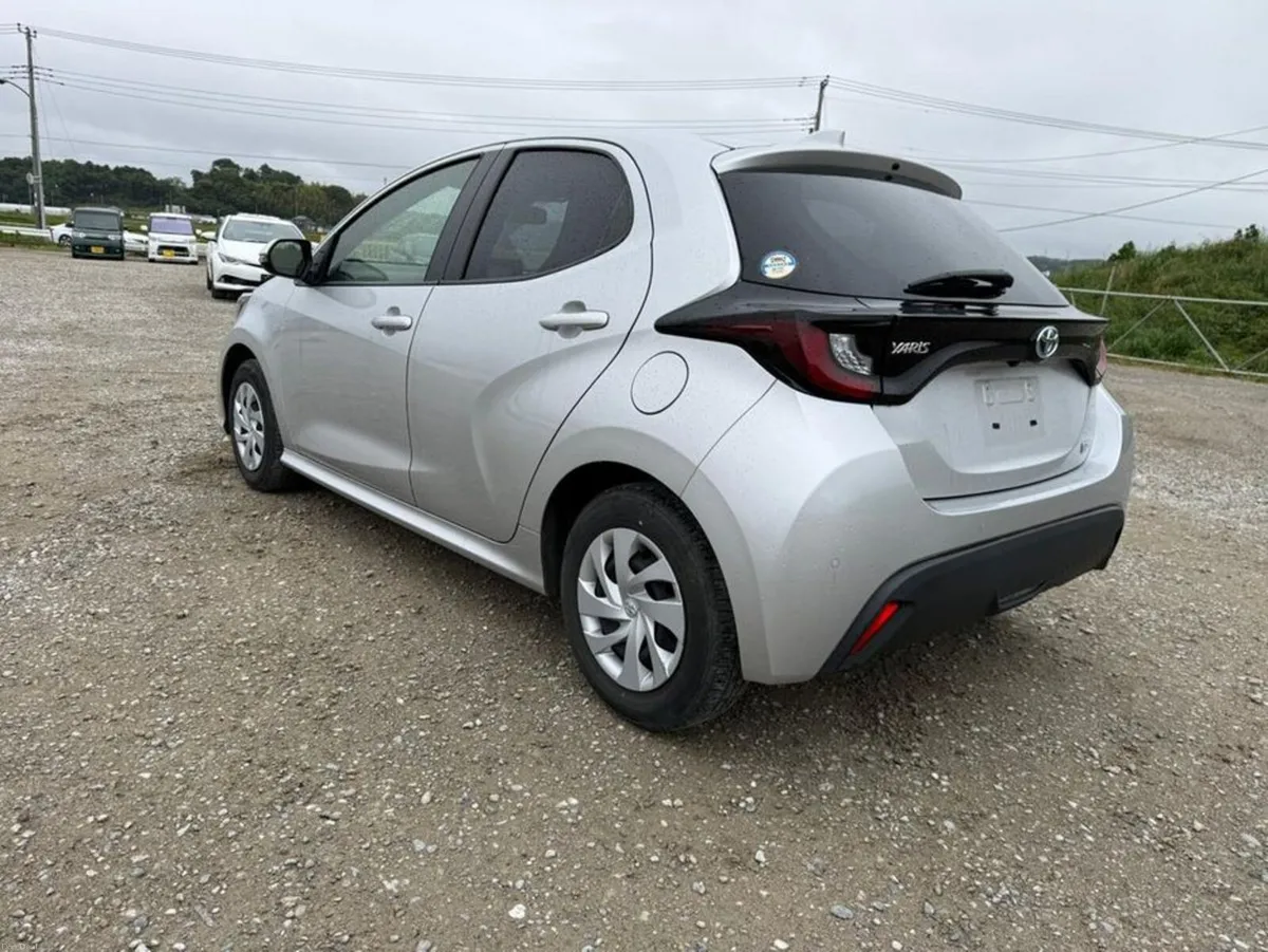 Toyota Yaris X 1.5 Hybrid - Image 4