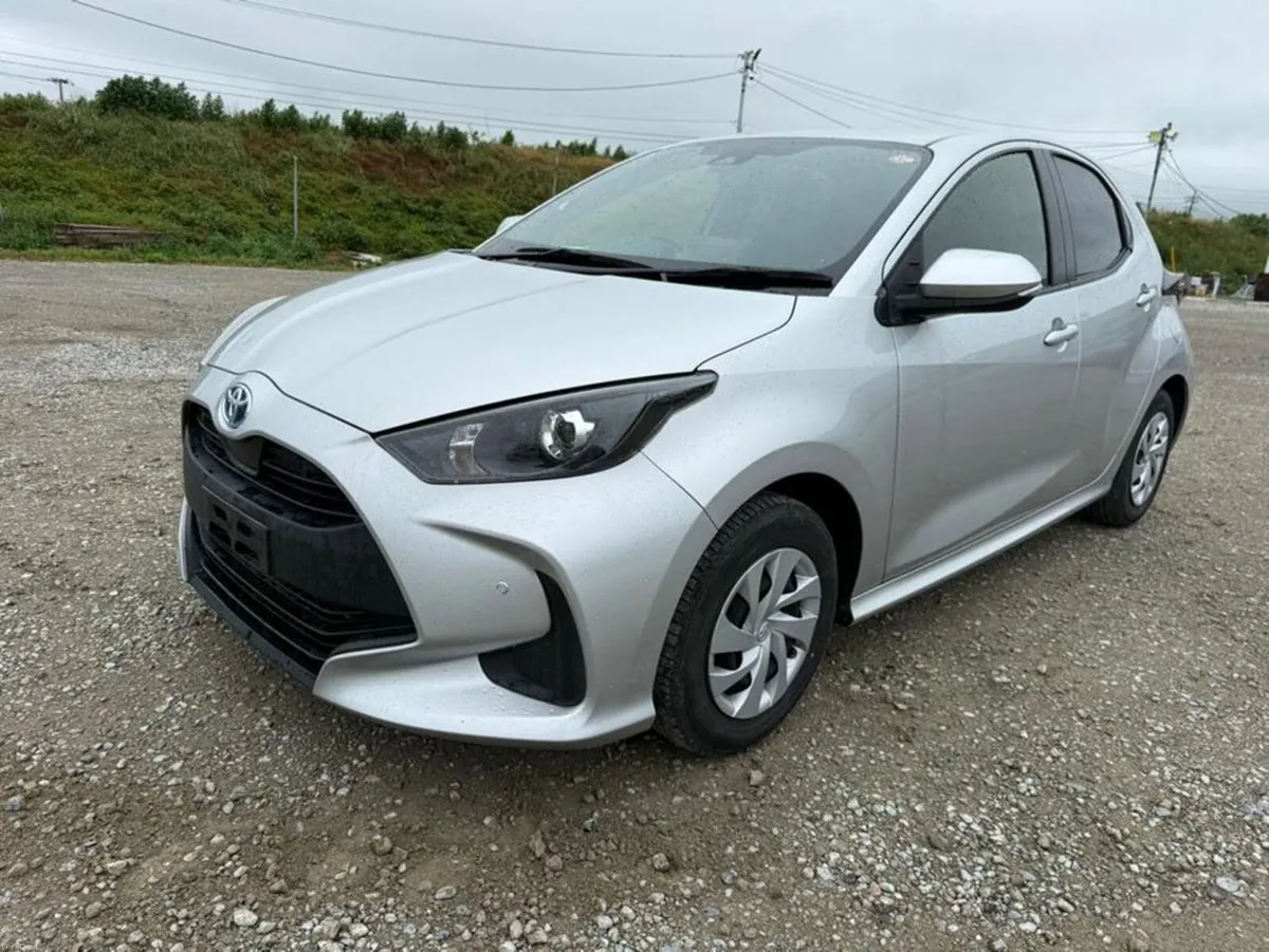Toyota Yaris X 1.5 Hybrid - Image 6