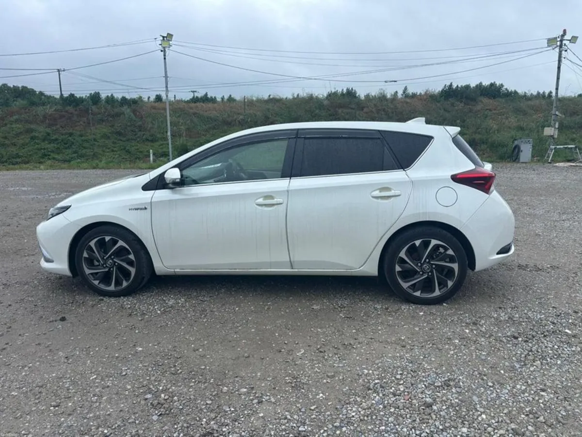 Toyota Auris 162 G Package Leather seats - Image 2