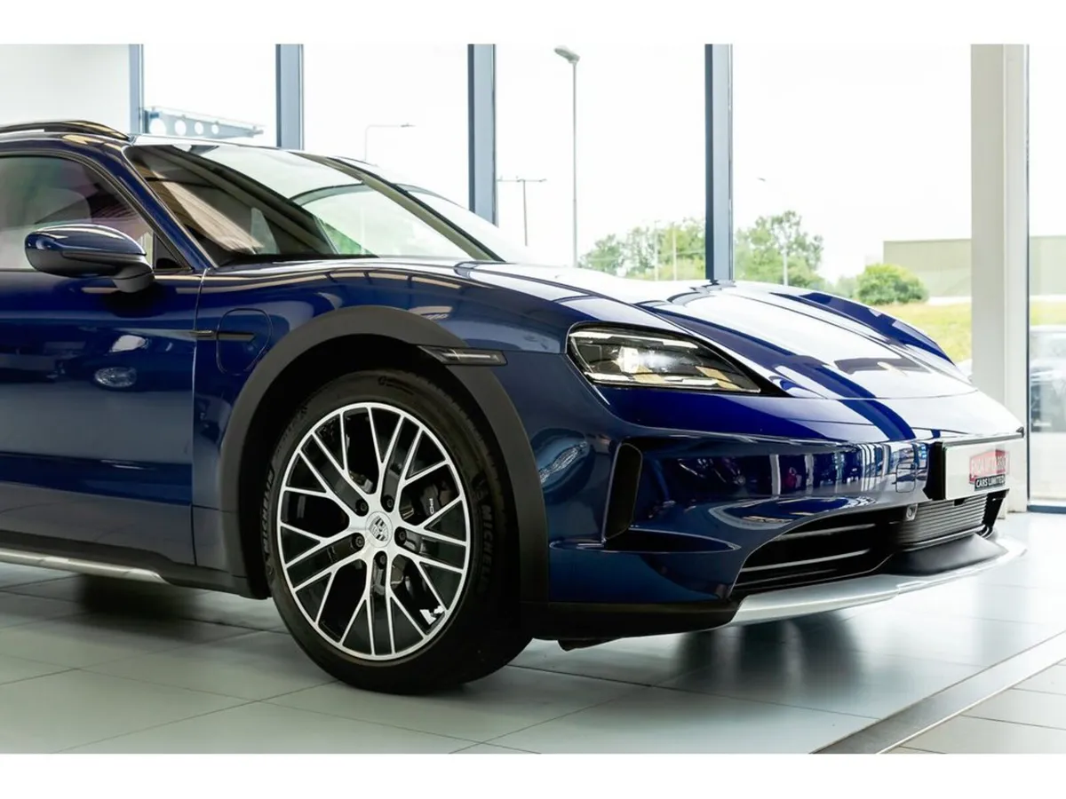 Porsche Taycan 4 CROSS TURISMO 105KW - Image 4