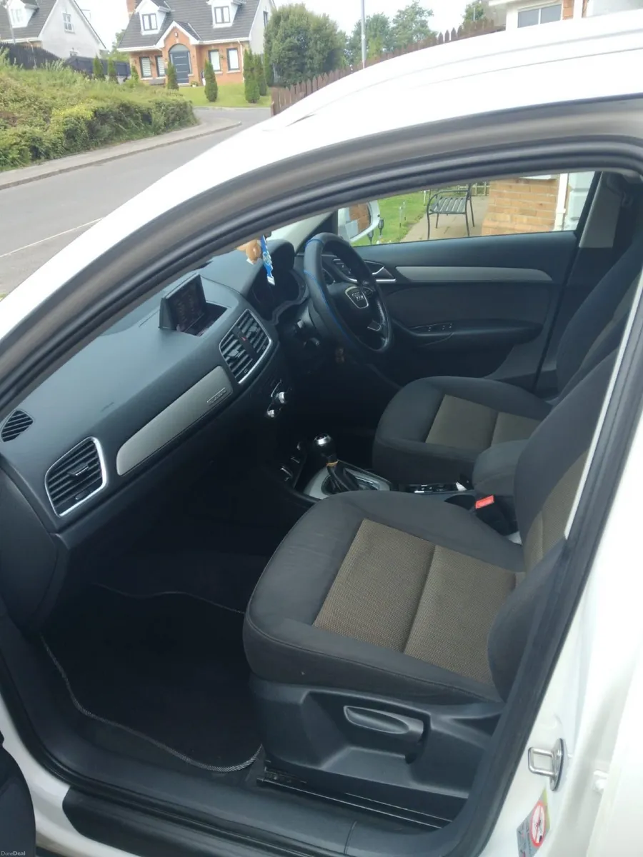 Audi Q3 2015 - Image 5