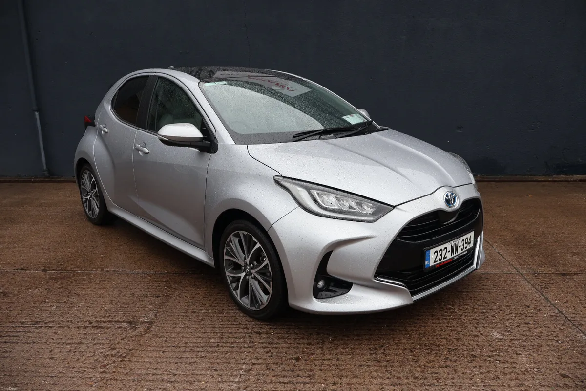Toyota Yaris Platinum Top Spec 14,000Km Like New! - Image 3