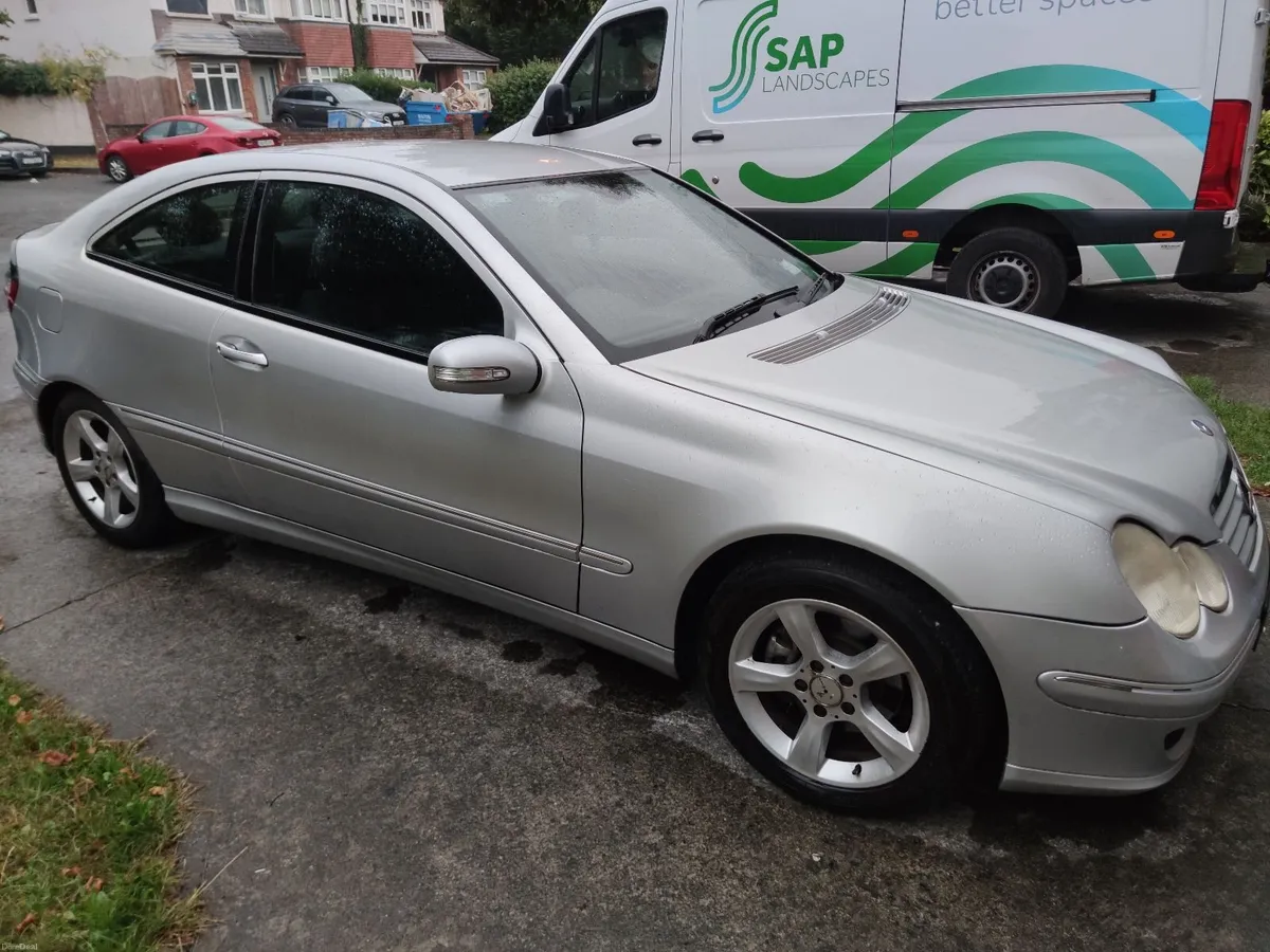 Mercedes-Benz C-Class 2006 - Image 4