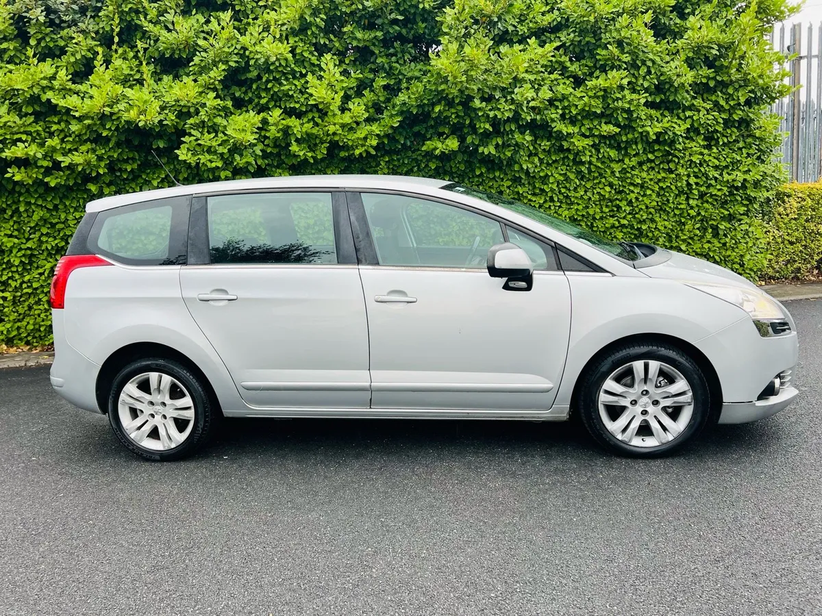 2013 Peugeot 5008 1.6 Hdi Automatic 7 seater - Image 2
