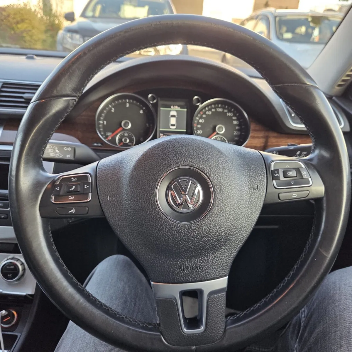 Volkswagen Passat 2013 - Image 5