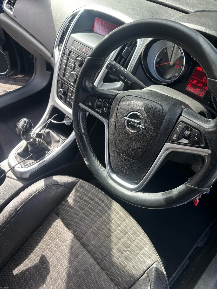 Opel Astra (Fresh NCT) - Image 5