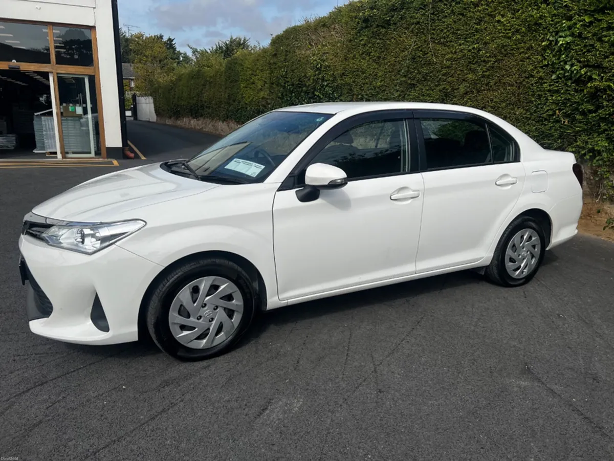 Toyota Corolla AXIO DAA-NKE165 4DR AUTO - Image 6