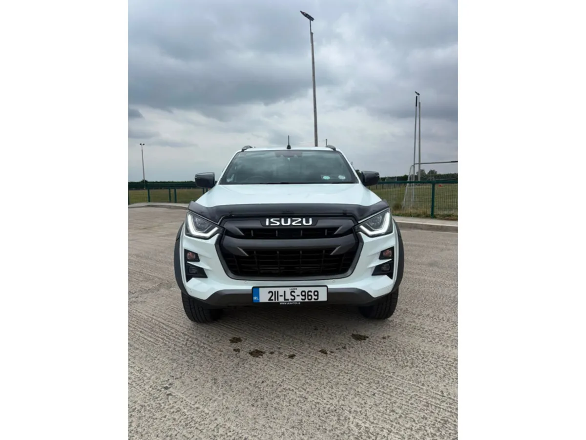 Isuzu D-Max LX DOUBLE CAB 4DR - Image 2