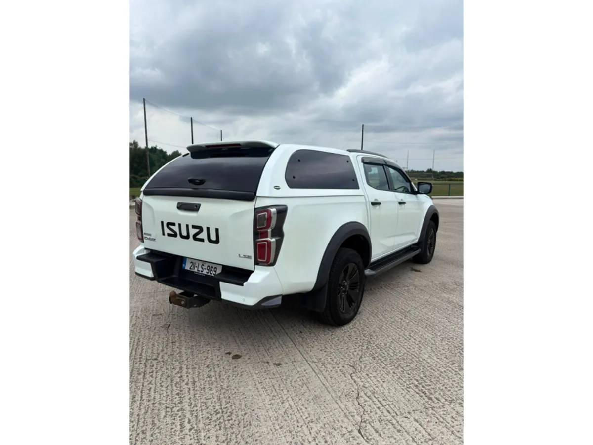 Isuzu D-Max LX DOUBLE CAB 4DR - Image 3
