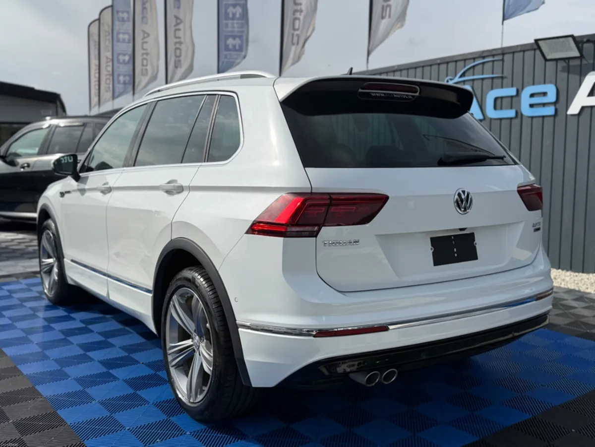 Volkswagen Tiguan R-LINE 4WD - 2.0L DIESEL - AUTO - Image 5