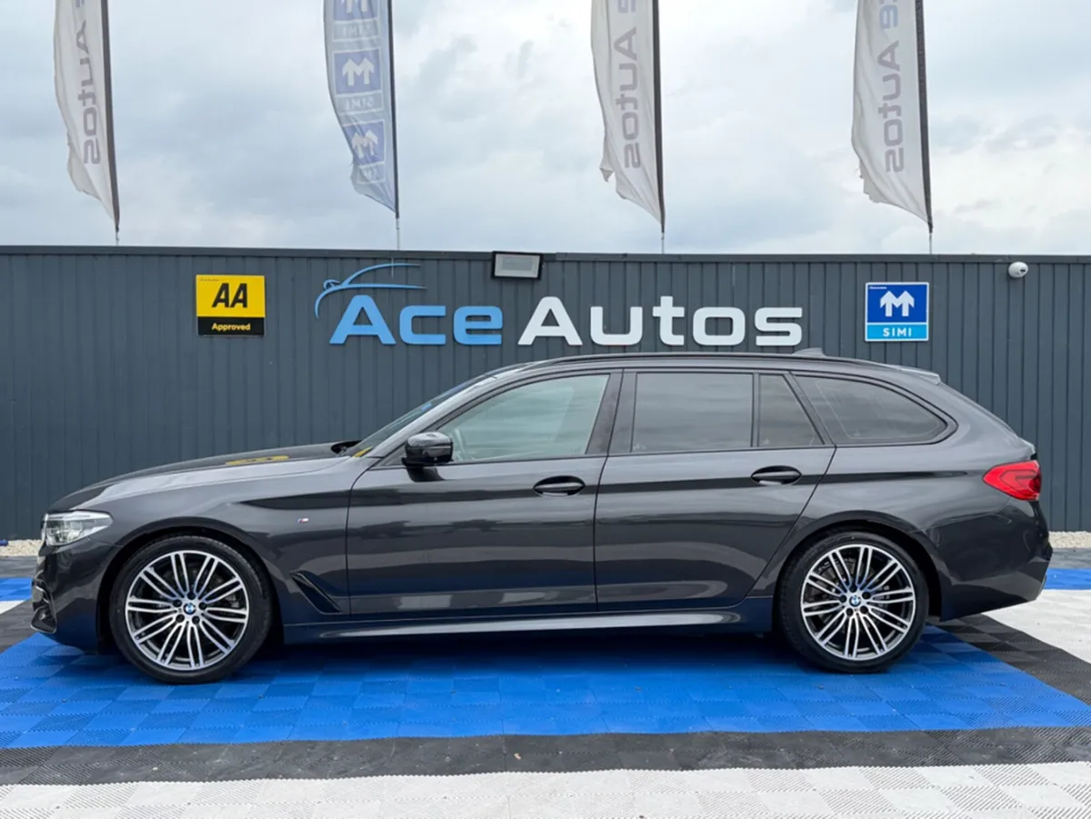 BMW 5-Series M-SPORT **SUNROOF** X-DRIVE - 2.0L DI - Image 5