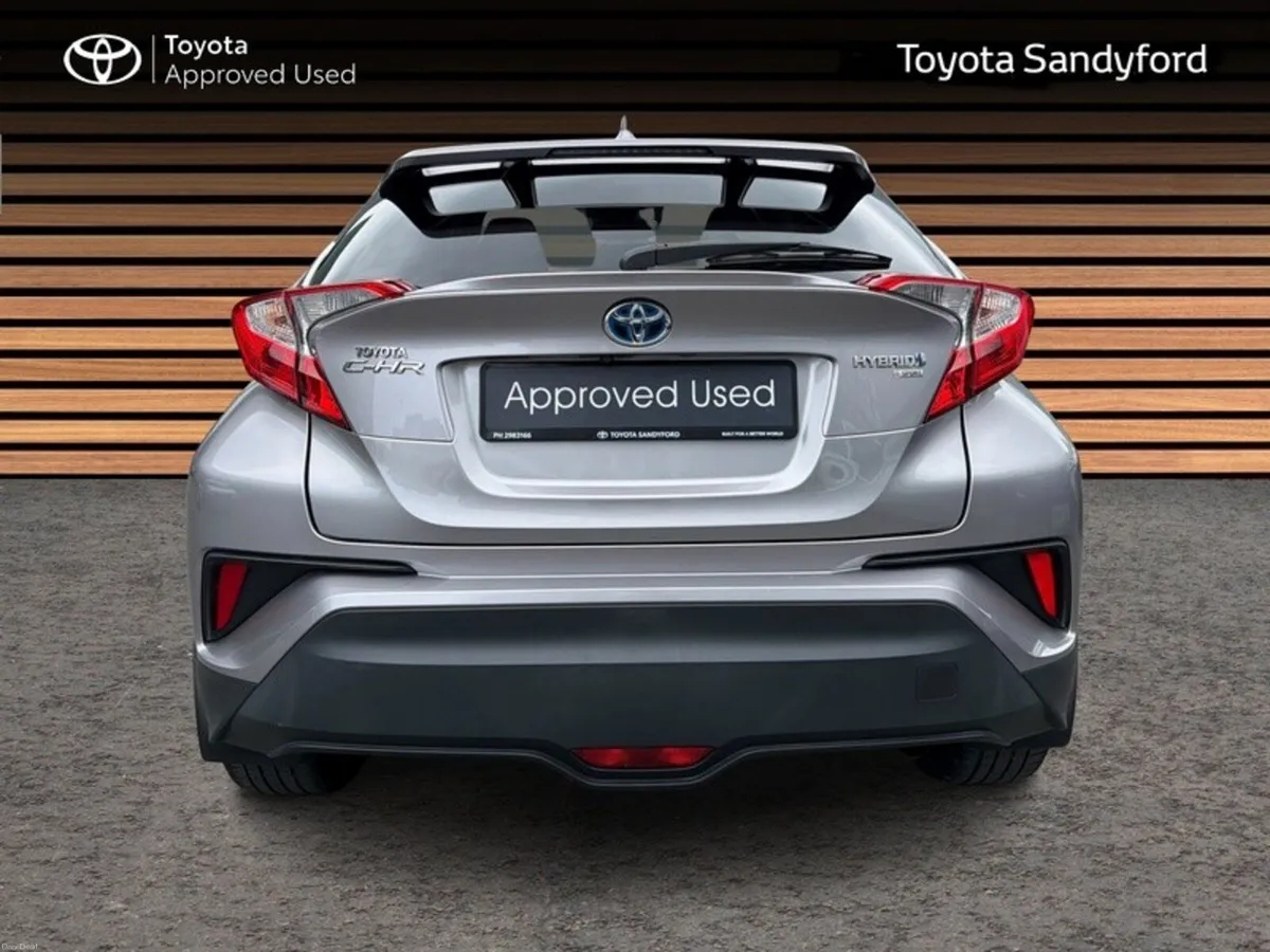 Toyota C-HR HYBRID SPORT // REAR CAMERA // BLUETOO - Image 4