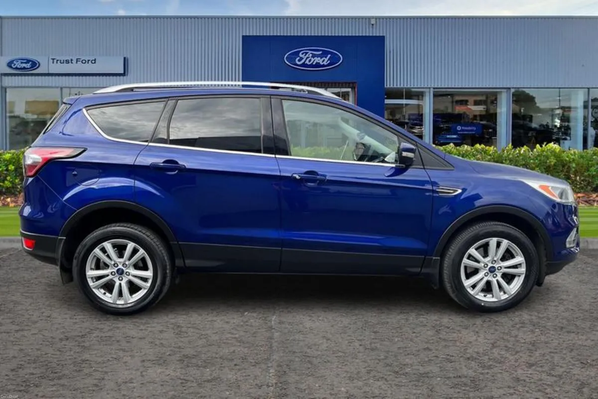Ford Kuga 1.5 TDCi Zetec 5dr 2WD - Image 3