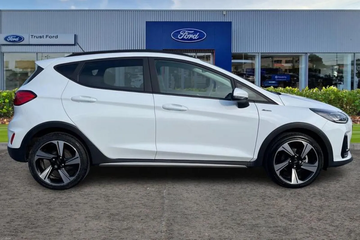 Ford Fiesta 1.0 EcoBoost Hybrid mHEV 125 Active 5d - Image 3