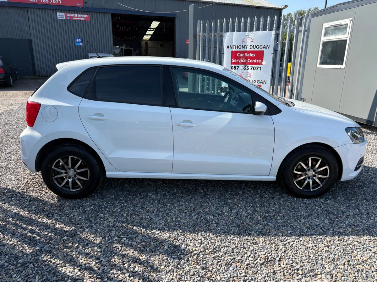 162 Volkswagen Polo Automatic - Image 2