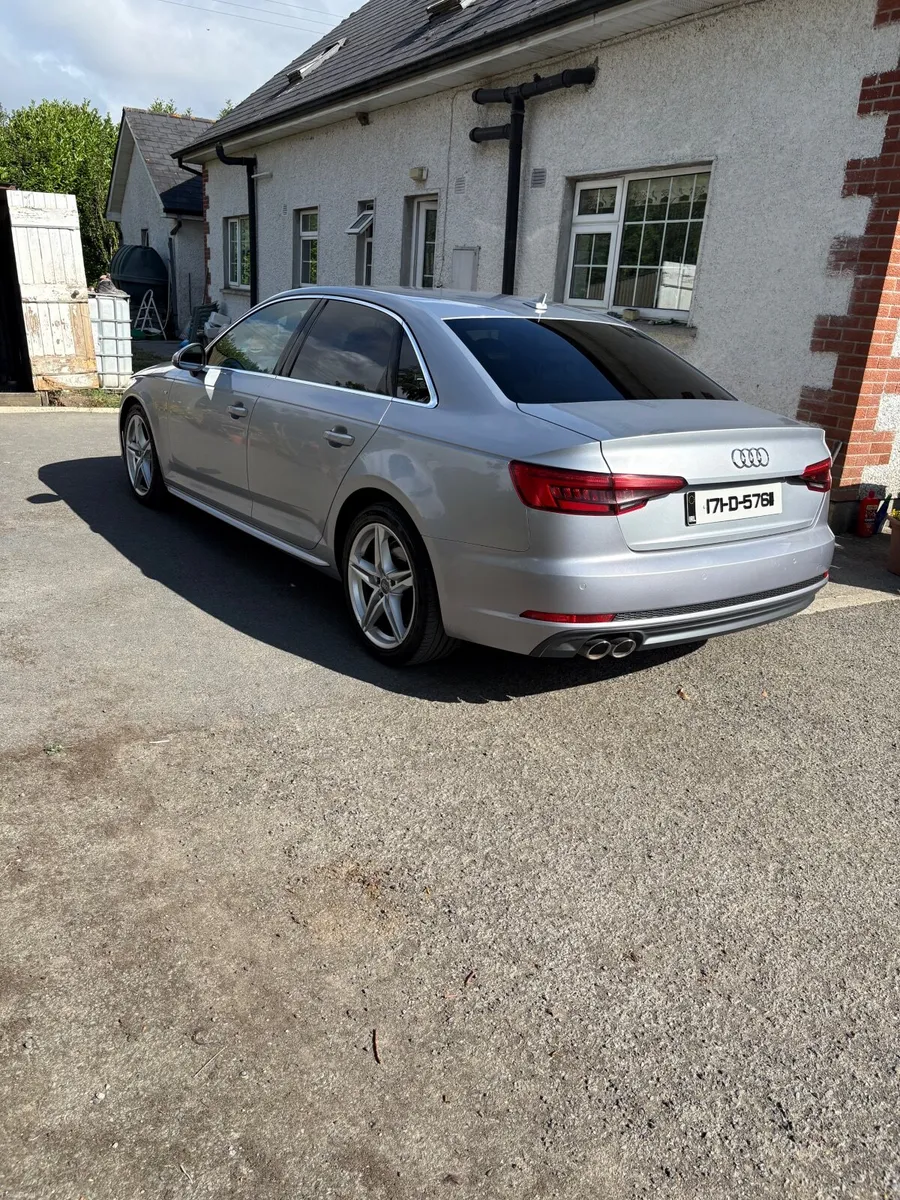 Audi A4 2017 - Image 2