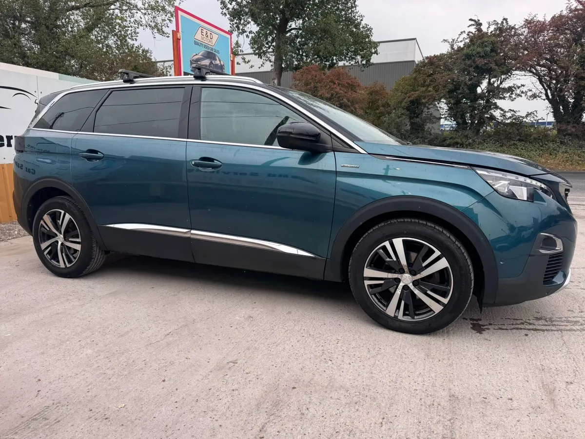 182 Peugeot 5008 1.2 130bhp GT Line Pan roof - Image 2