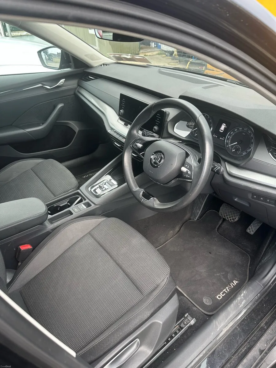 2021 Skoda Octavia Combi diesel DSG - Image 3