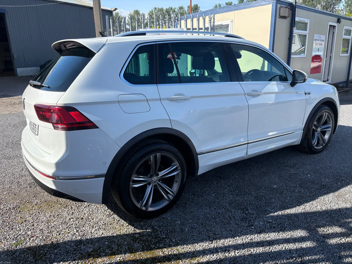 2018 Volkswagen Tiguan R-line DSG - Image 3