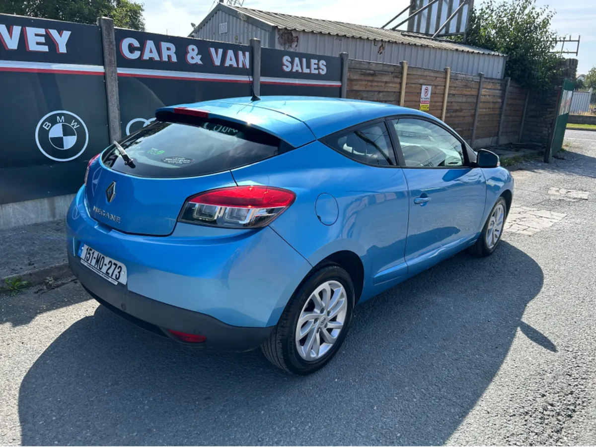 Renault Megane III DYNAMIQUE 1.5 DCI - Image 4