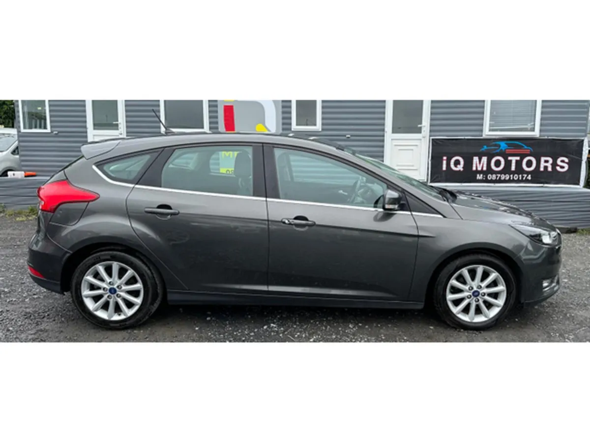Ford Focus TITANIUM 1.0 125PS - 6 Months Road Tax - Image 4
