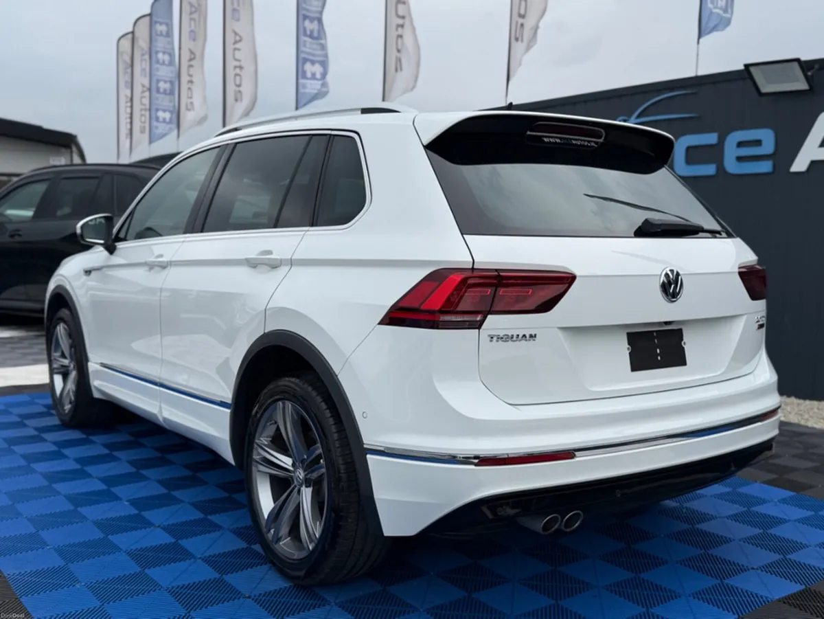 Volkswagen Tiguan R-LINE 4WD - 2.0L DIESEL - AUTO - Image 5
