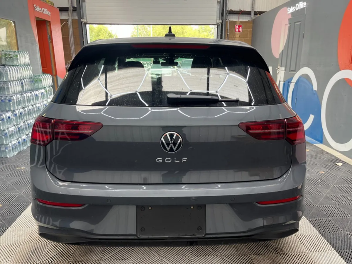 Volkswagen Golf 2024 VOLKSWAGEN GOLF 5D TDI ACTIVE - Image 4