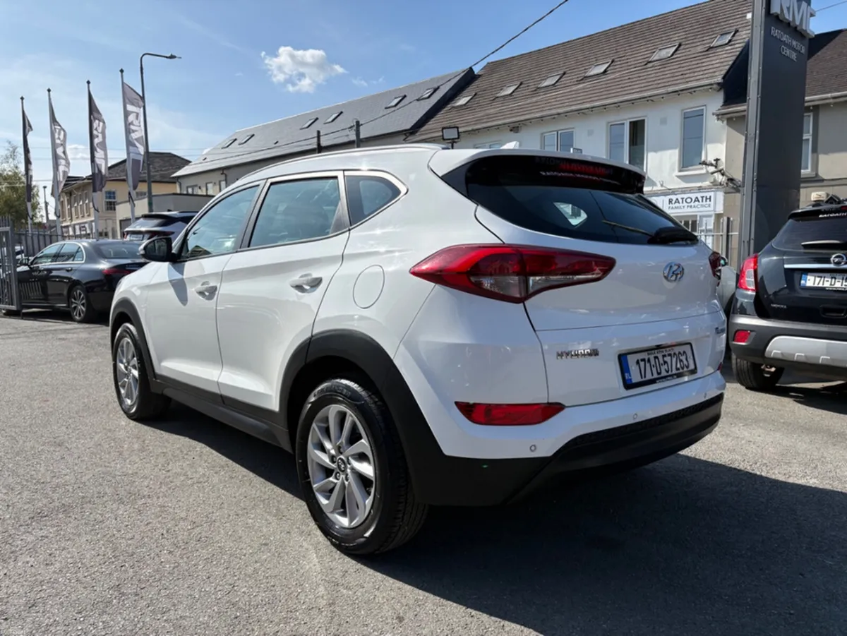 Hyundai Tucson 1.7 SE NAV BLD 116PS 5DR - Image 5