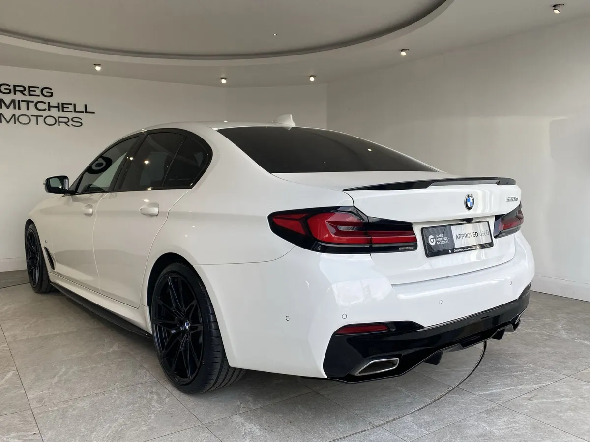 2022 BMW 5-Series 520d MHT M Sport 4dr Step Auto - Image 5