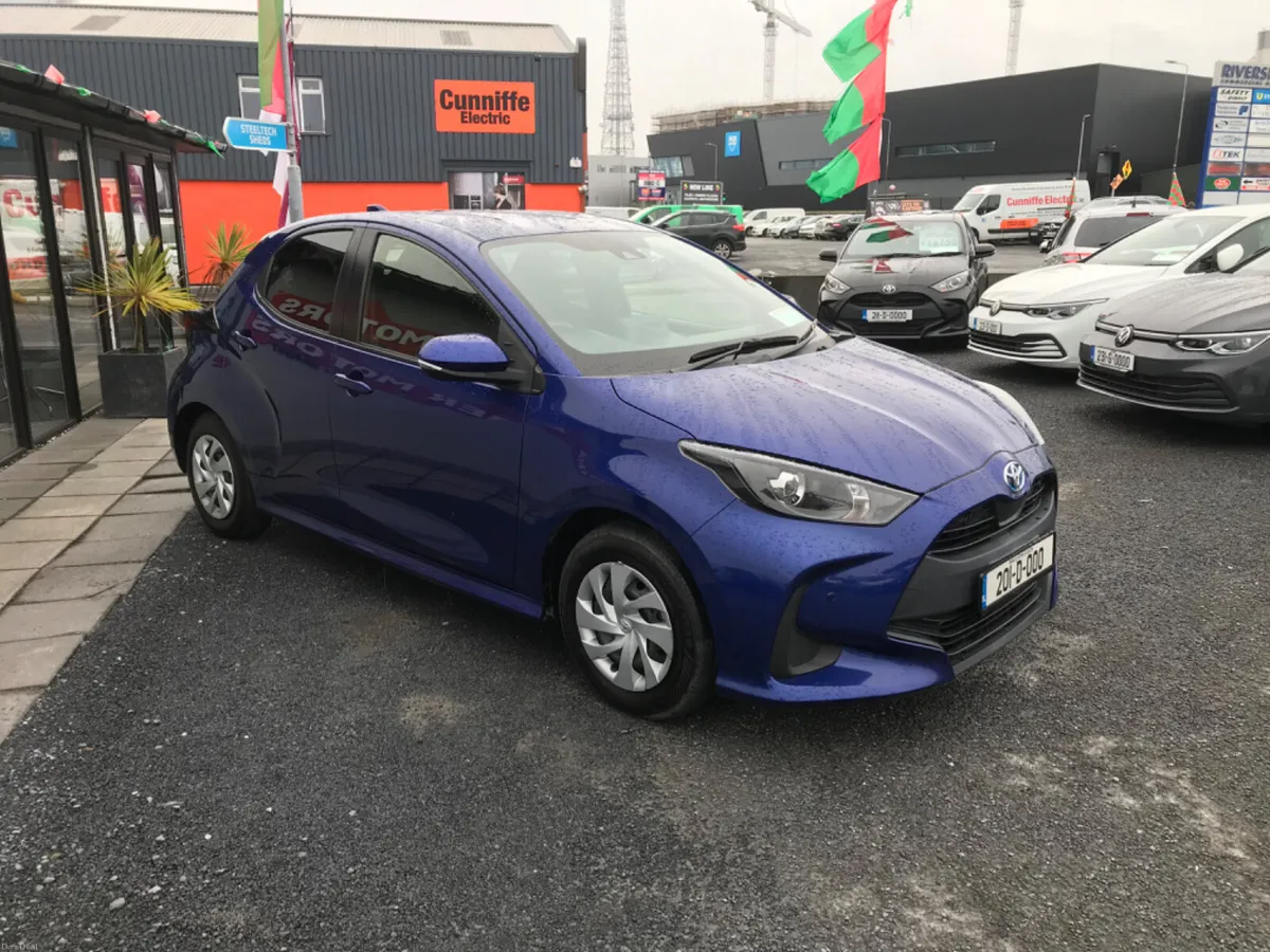 2020  TOYOTA YARIS PETROL  HYBRID AUTO - Image 5