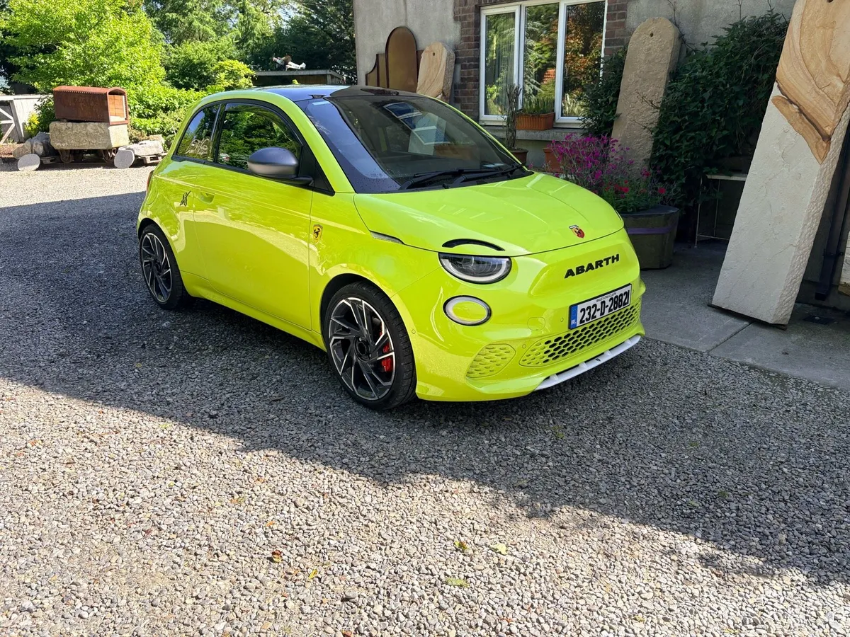 Abarth 500e - Image 3