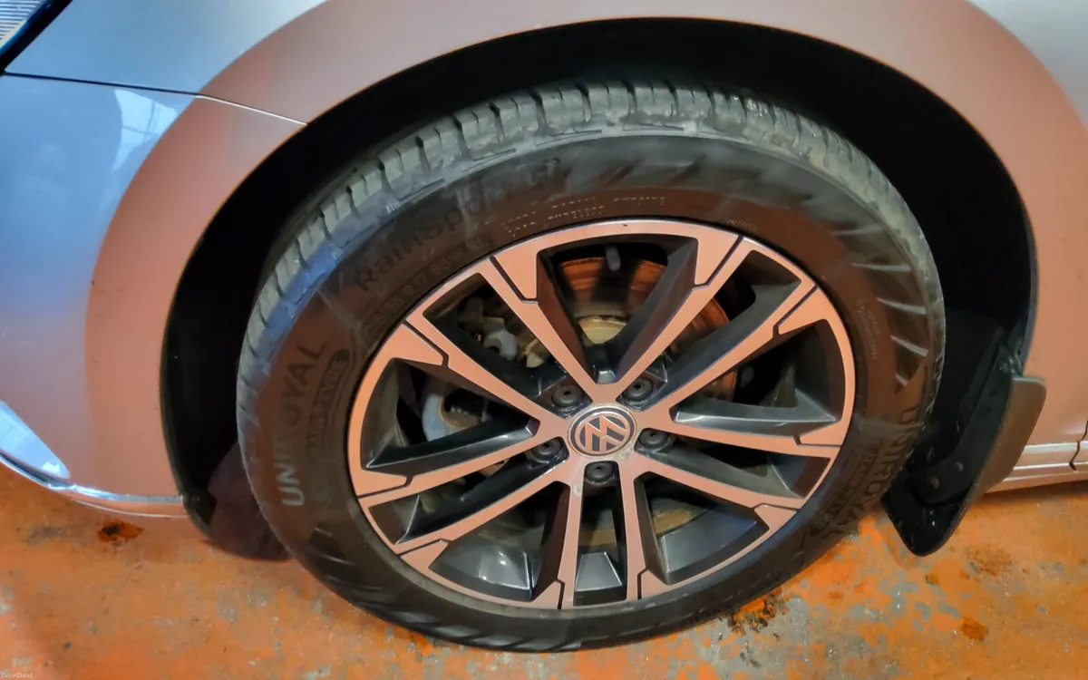 Volkswagen Passat 2018 - Image 4