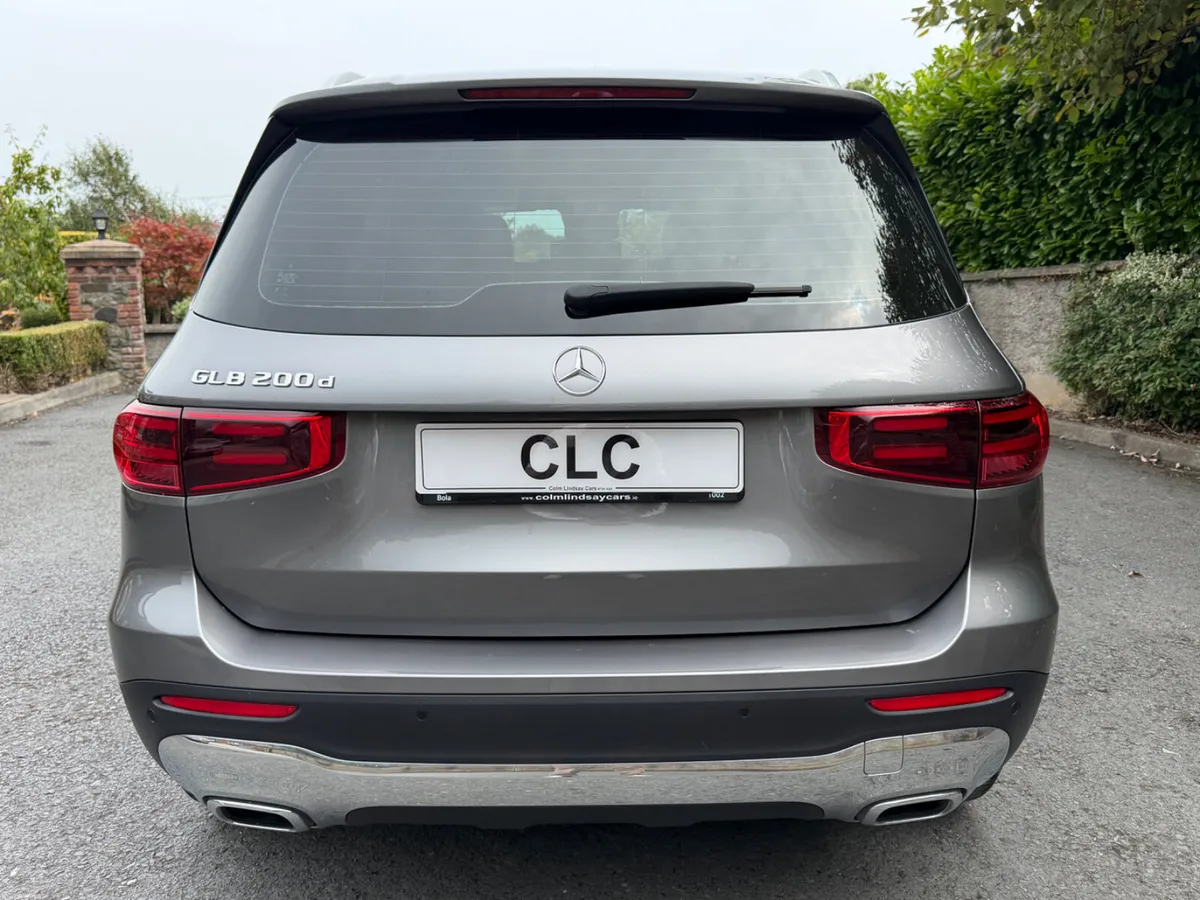 2024 Mercedes-Benz GLB 200D 7 Seater - Image 4