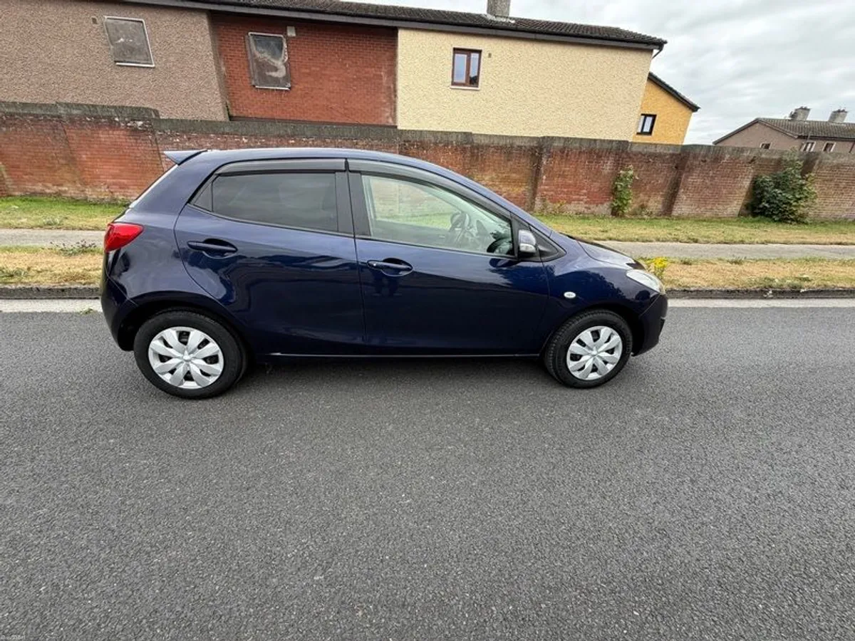 2013 Mazda Demio - Image 4