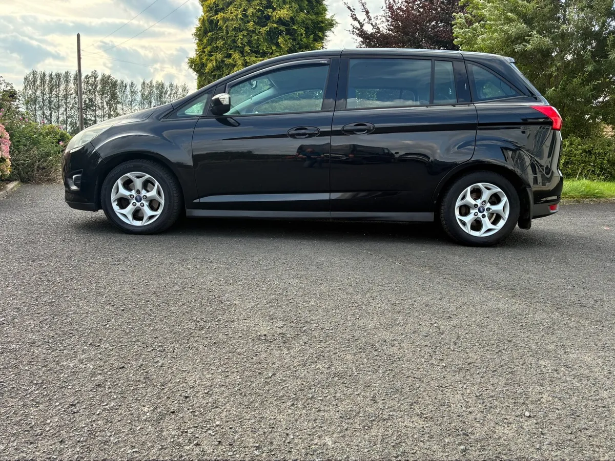 Ford Grand C-Max 2011 - Image 1