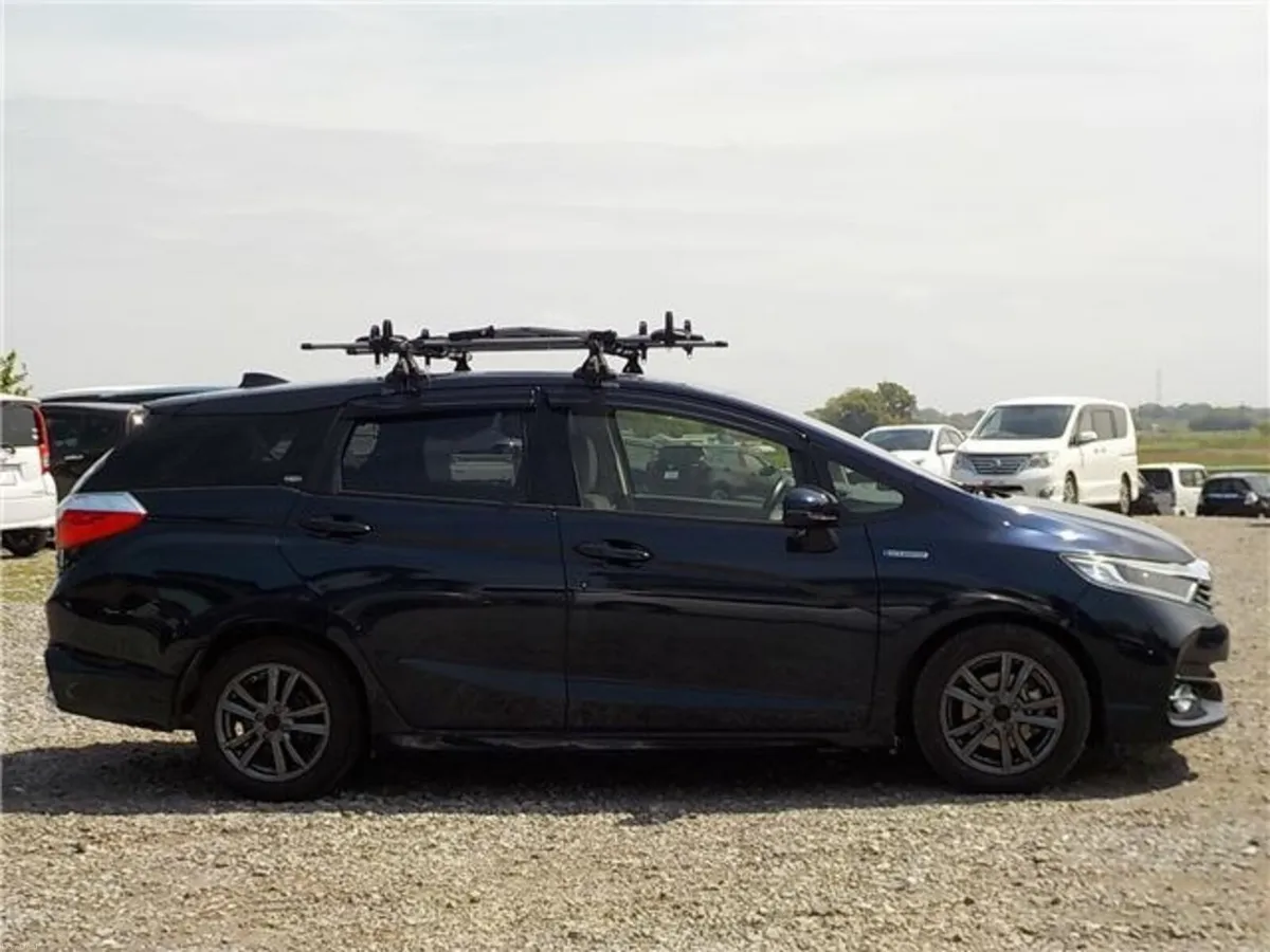 Honda Fit Shuttle Hybrid 2016 - Image 4