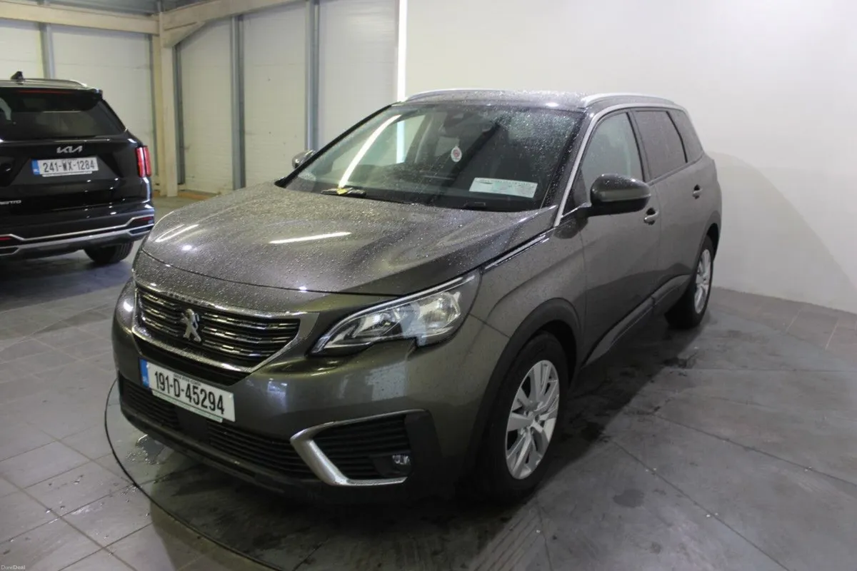 Peugeot 5008 1.5 BlueHDi 130bhp Active 7 Seats - T - Image 3