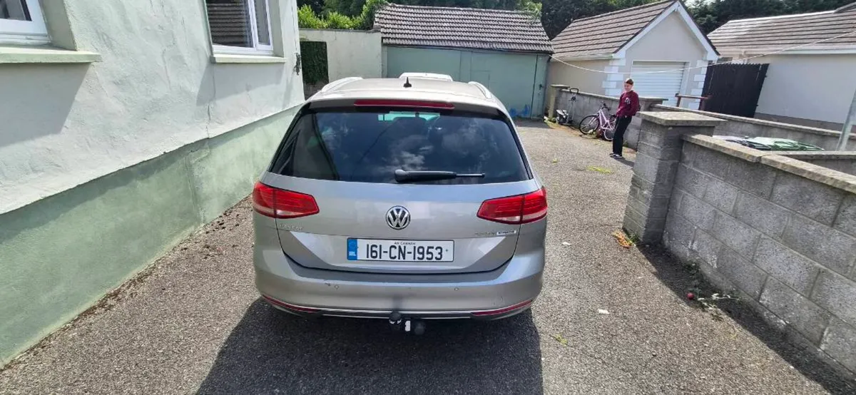 Volkswagen Passat - Image 5