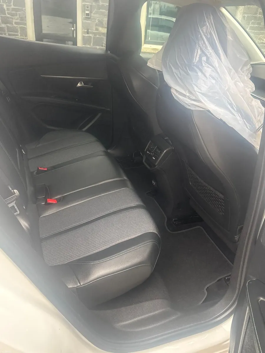 Peugeot 3008 2021 - Image 3