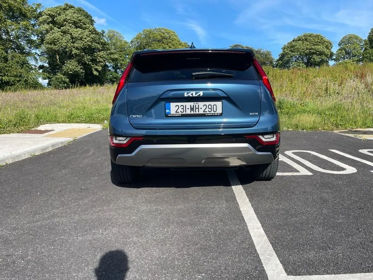 2023 Kia Niro - Image 5