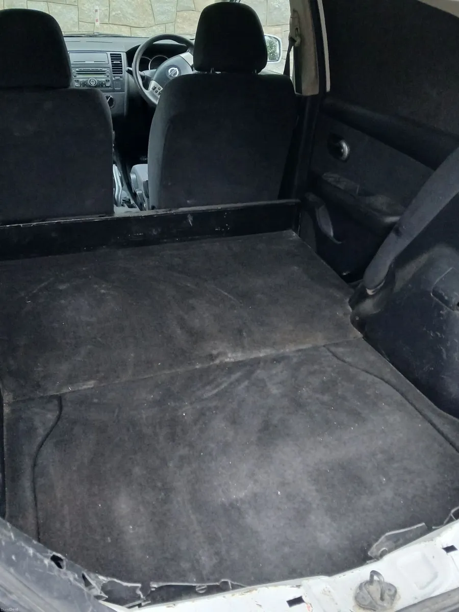 Nissan Tiida 2011 - Image 4