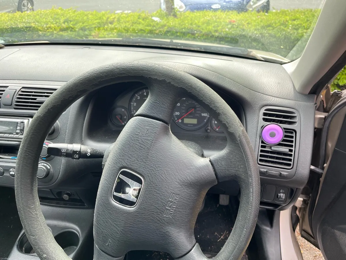 Car - Image 5