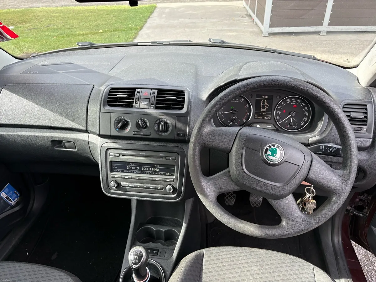 2010 Skoda fabia - Image 5
