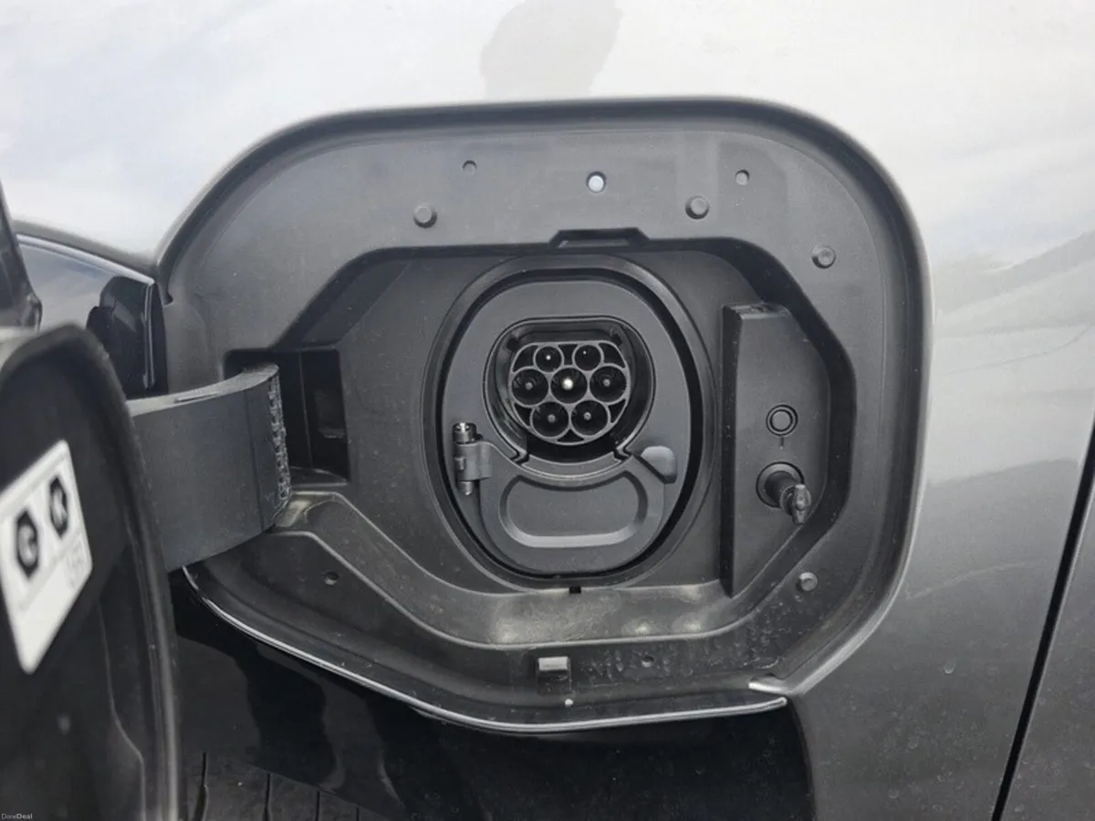 Toyota Other Electric Touring Sport  Save €4,000 - Image 6