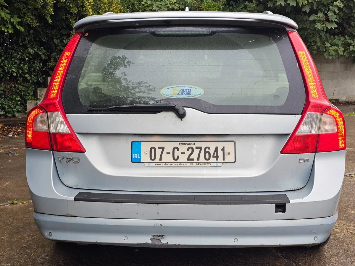 €1333 Volvo V70 2007 automatic.  Nctd €1333 - Image 4