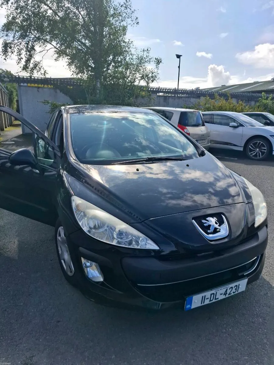 Peugeot 308 2011 - Image 2