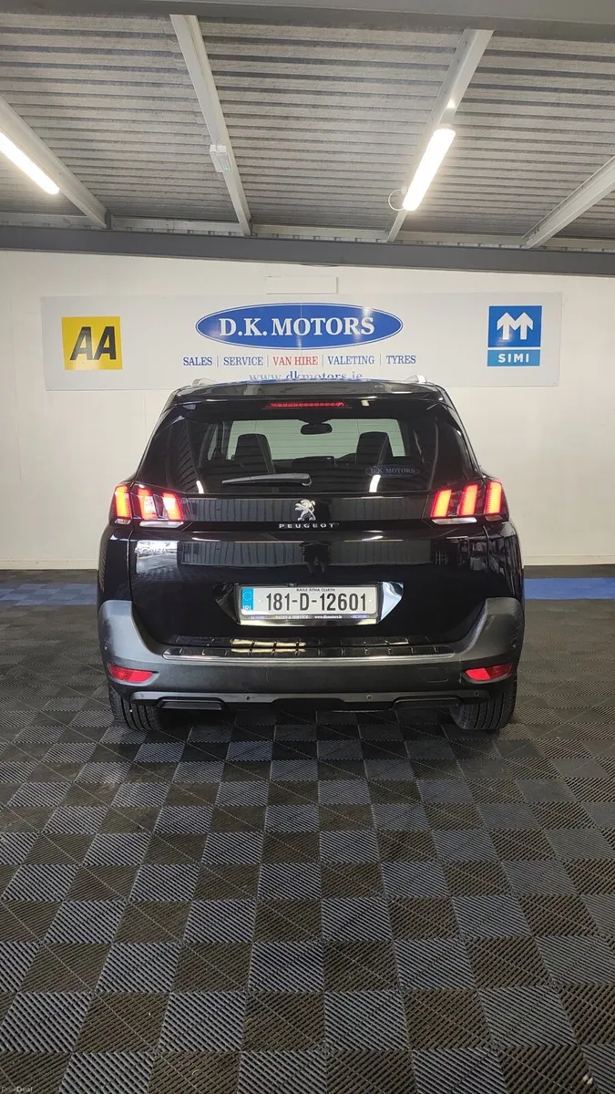 PEUGEOT 5008 7 SEATER - Image 2