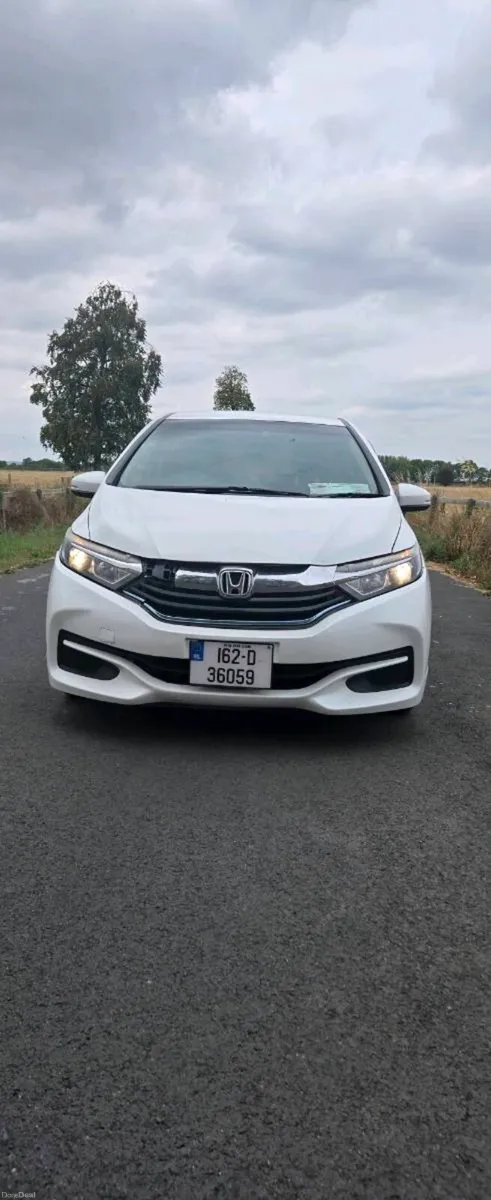 2016 Honda Shuttle Hybrid - Image 2